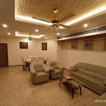 Grand Continental Hotel Prayagraj Exterior photo