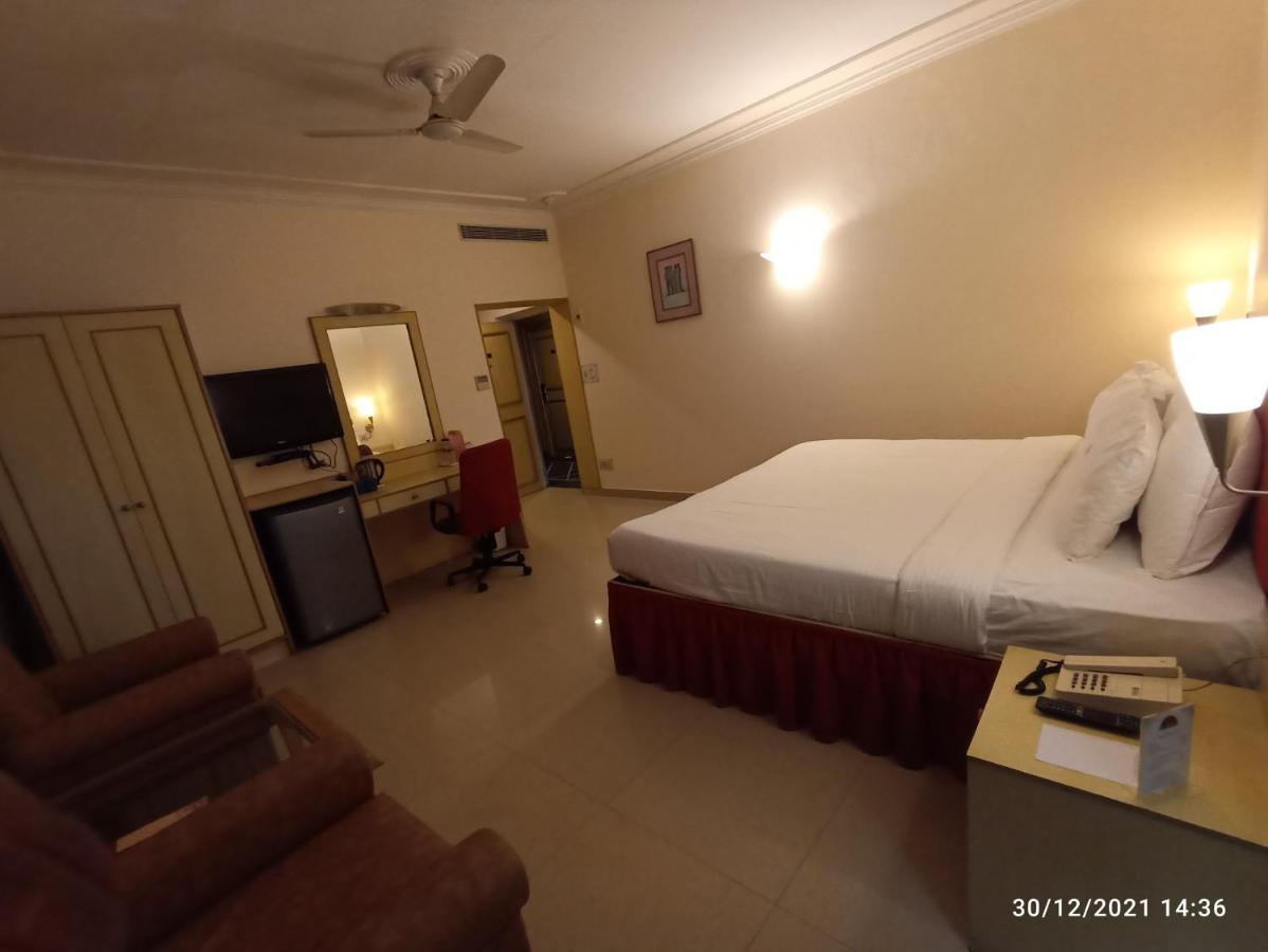 Grand Continental Hotel Prayagraj Exterior photo